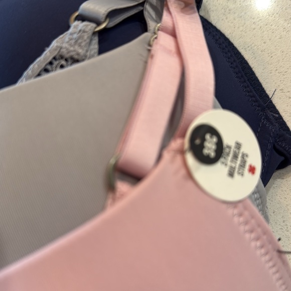 NWT Lucky Brand Women's Pink, Navy and Gray Bra Set 38C - Picture 4 of 12
